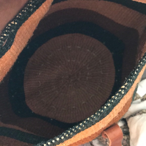 Large vintage woven tote - Picture 7 of 8